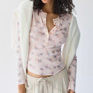 Free People One of the Girls Printed Henley sz M